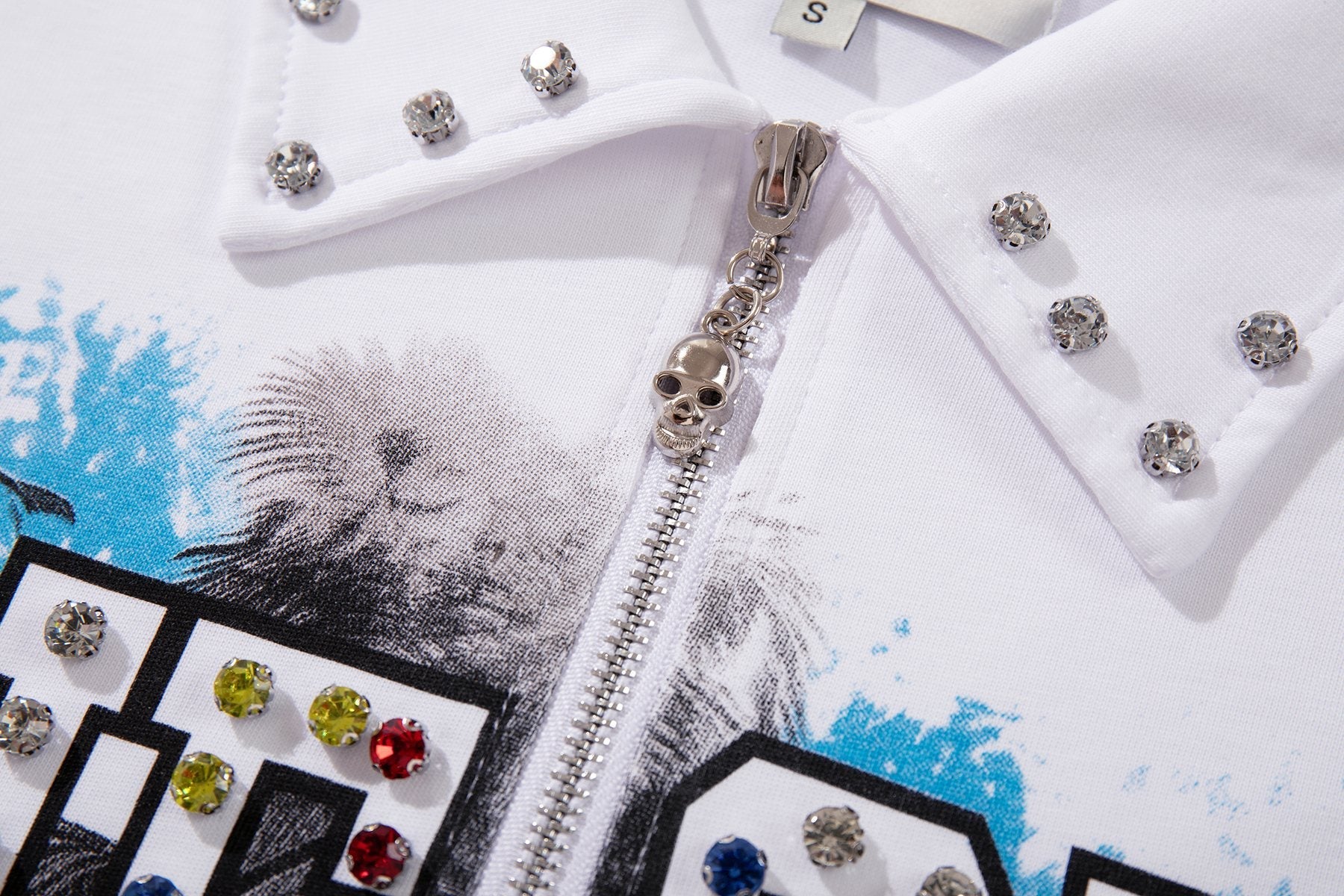 MAJESTIK Car Graphic Zip-Front Short-Sleeve T-Shirt — detail