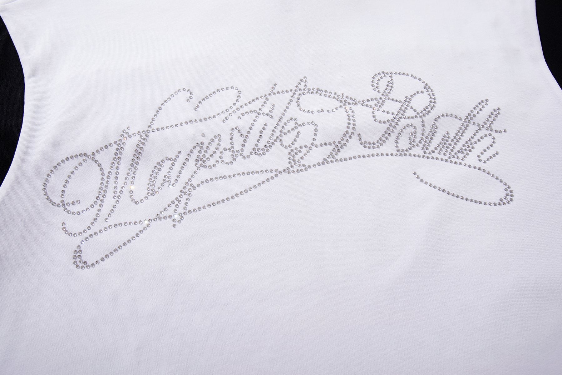 MAJESTIK Car Graphic Zip-Front Short-Sleeve T-Shirt — detail