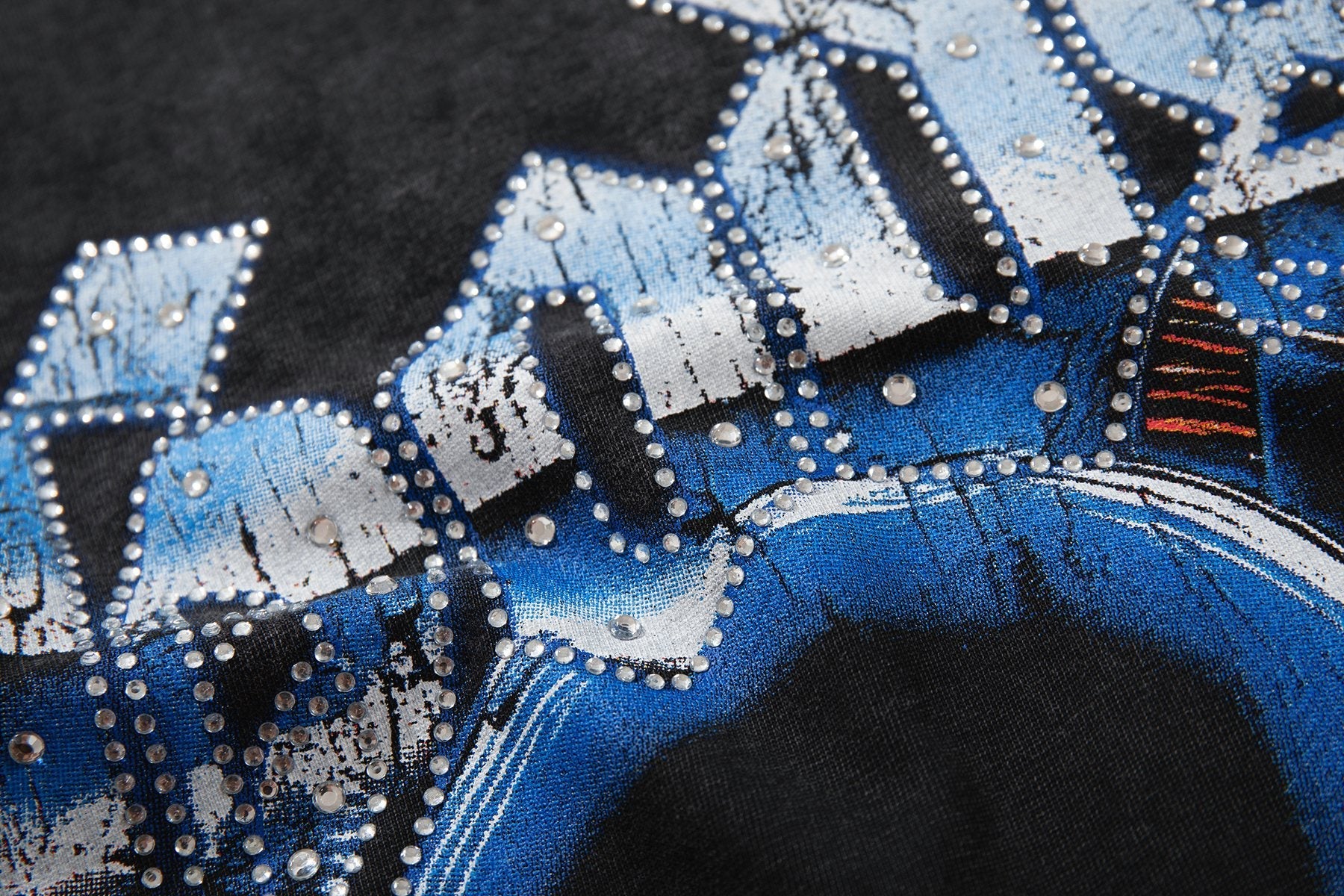 MAJESTIK Astronaut Graphic Short-Sleeve T-Shirt — detail