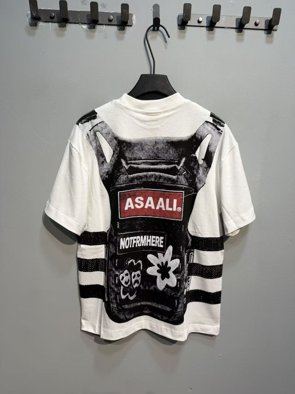 ASAALL Striped Panel Graphic Short-Sleeve T-Shirt — back