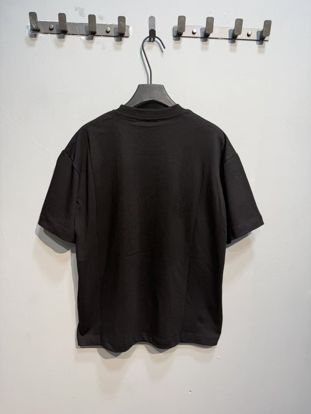 ASAALL Heart Graphic Short-Sleeve T-Shirt — back