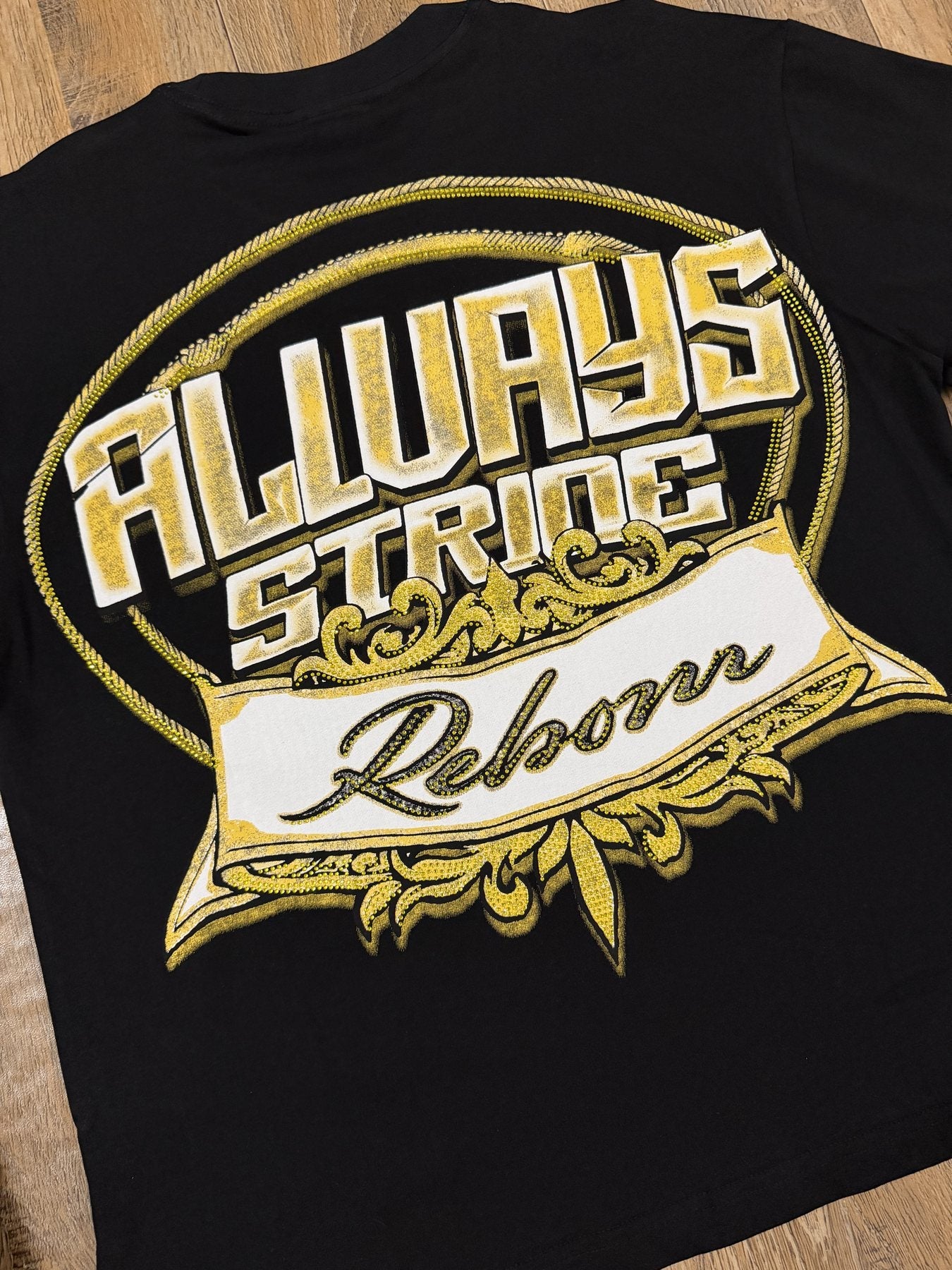 ALWAYS-PRESENT Reborn Figure Graphic T-Shirt — detail