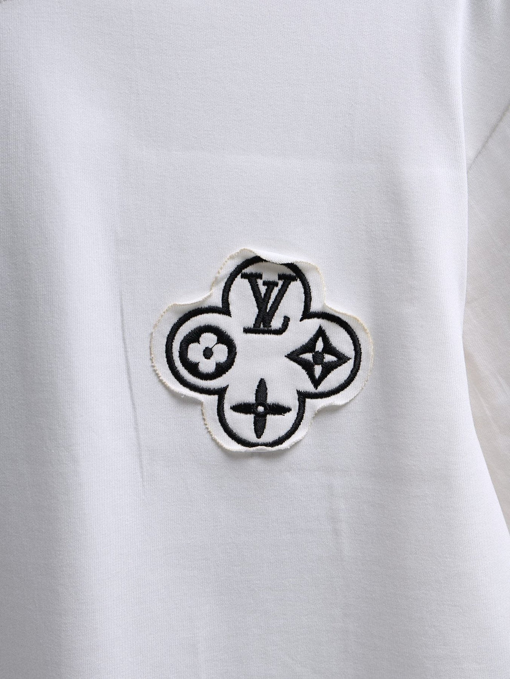 Louis Vuitton*LV Clover Patch Back Graphic T-Shirt — detail