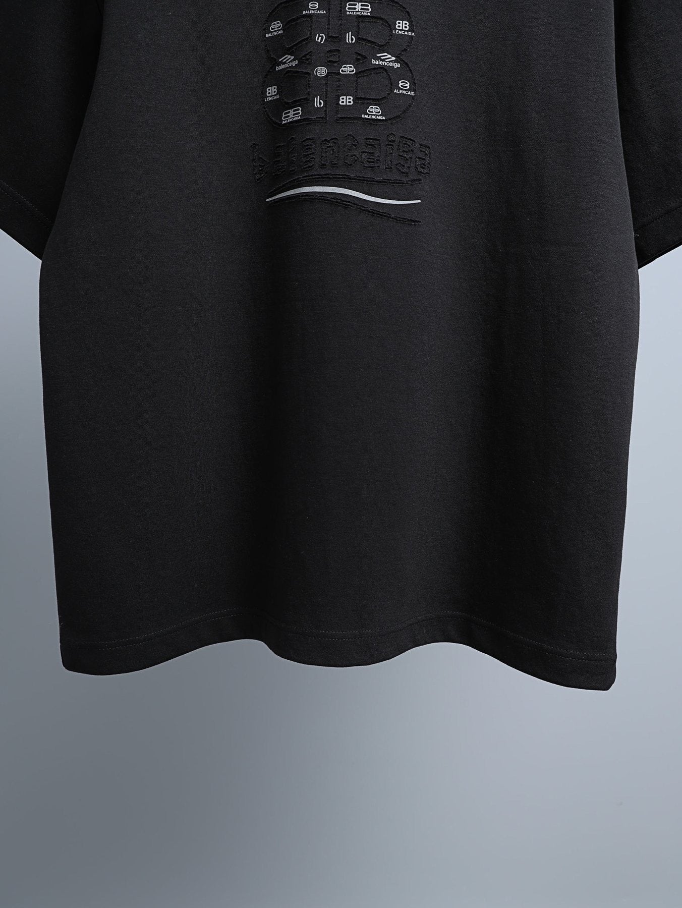 Balenciaga Logo-Panel Graphic T-Shirt — detail