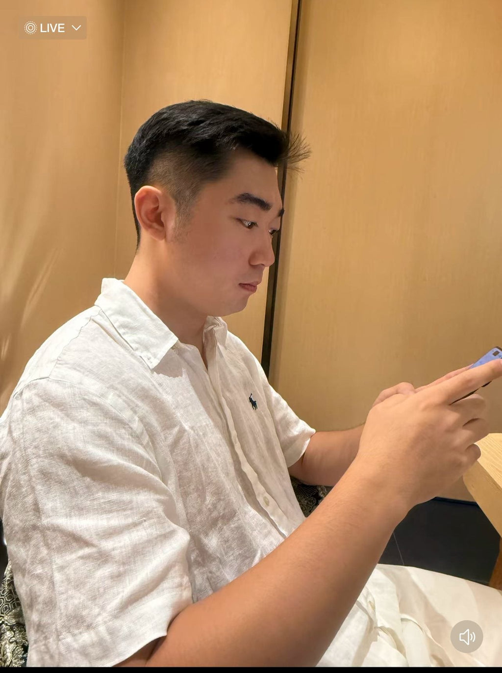 Test2-Ralph Lauren Ivory Linen Short-Sleeve Button-Front Shirt — model